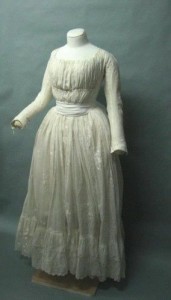 Chemise gown belonging to Madame Oberkampf, Musée de la Toile de Jouy